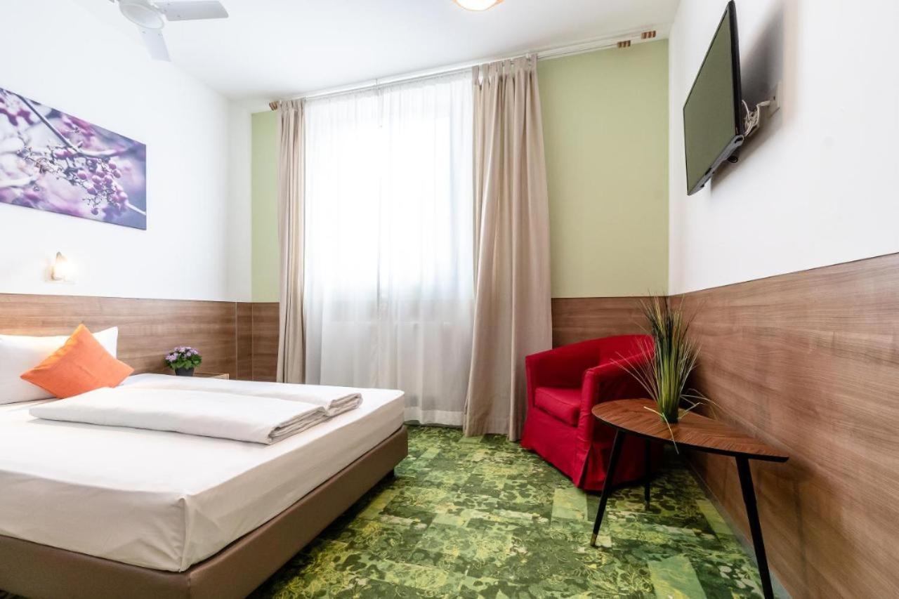 24Seven Apartments - Self Check-In Altdorf  Zewnętrze zdjęcie